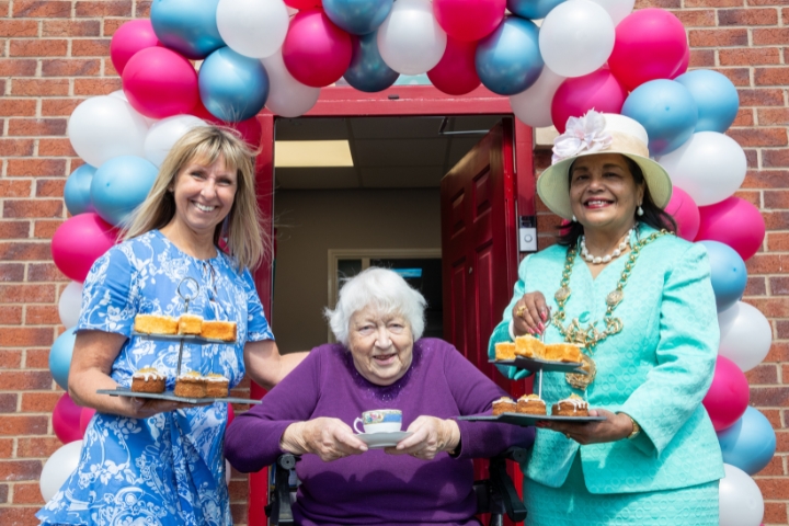 Chester’s ‘Carey Berry’ bakes up a sweet day for the Lord Mayor